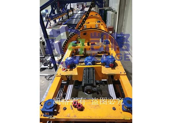 巖棉板復合旋轉設備提升裝置3