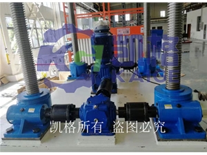 中航飛機起落架油缸磨損實驗架